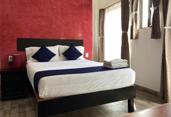 Hotel Posada Gandag allows 18 year olds to book a room