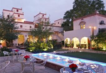 Mandawa Haveli allows 18 year olds to book a room