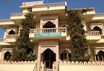 Hotel Tiger Haveli has Balcony rooms