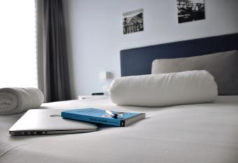 Cuf   allows 18 year olds to book a room