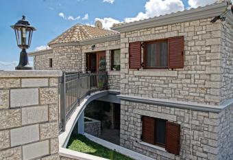 Treanto Nafpaktos Boutique Hotel has Balcony rooms