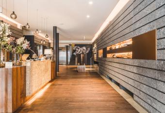 Cosmopolite Hotel Nieuwpoort-Bad has Balcony rooms