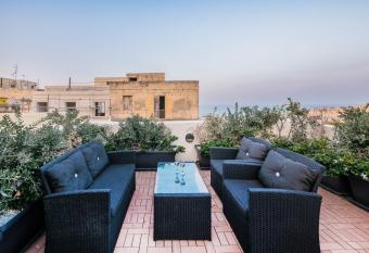 Valletta Kursara Port View has Balcony rooms