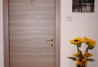 Central House has Balcony rooms