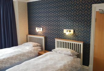 Abinger Guest House allows 18 year olds to book a room