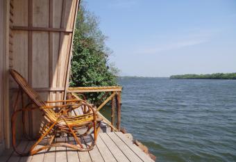Bamboo Bungalow has Balcony rooms
