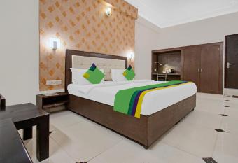 Treebo Trend Dream Palace allows 18 year olds to book a room