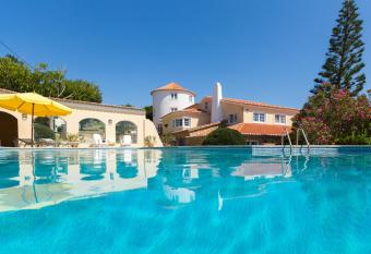 Quinta do Cabo Guesthouse allows 18 year olds to book a room