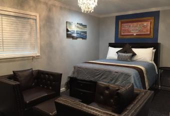 Palmer's Motel allows 18 year olds to book a room