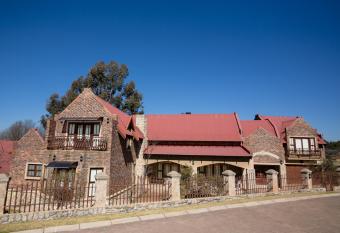 Windsor House has Balcony rooms