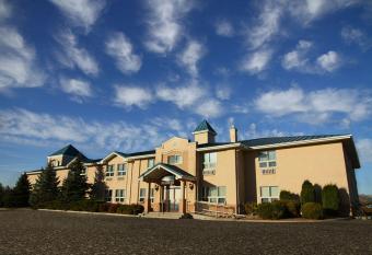 Pilgrim Inn allows 18 year olds to book a room