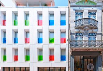 Hotel Pantheon Palace by WP Hotels allows 18 year olds to book a room