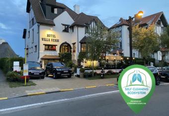 Hotel Villa Verdi allows 18 year olds to book a room