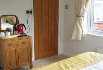 Savannah Bed and Breakfast allows 18 year olds to book a room