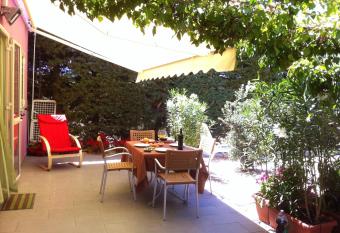 2 bedrooms house with sea view enclosed garden and wifi at Sciacca 5 km away from the beach has Smoking rooms