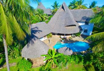 Villa Madinina has Balcony rooms