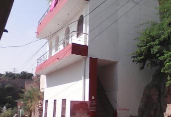 Inda Heritage Guest House has Balcony rooms