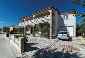 Apartments Zoka has Balcony rooms