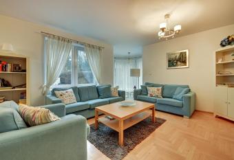 Grand Apartments - Helska allows 18 year olds to book a room