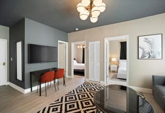 South Beach Two Bedroom Apartment allows 18 year olds to book a room