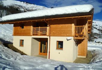 Appartement de 3 chambres avec jardin et wifi a Hauteluce a 2 km des pistes has Balcony rooms