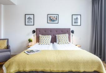 Biz Apartment Solna allows 18 year olds to book a room