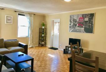 Downtown 1 Bedroom Apt 20L has Balcony rooms