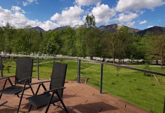 7th Mill apartments allows 18 year olds to book a room