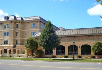 Penn Wells Lodge has Balcony rooms