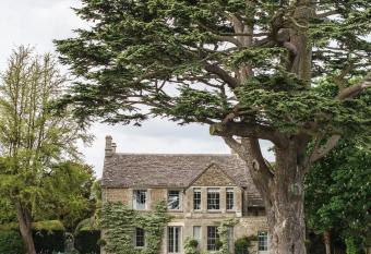 Thyme allows 18 year olds to book a room