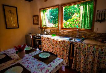 Chilamate Holiday House has Balcony rooms