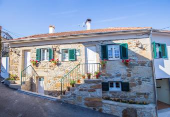 Cabanelas Country House - Casa do Afonso has Balcony rooms
