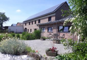 Bingers kleine Scheune has Balcony rooms