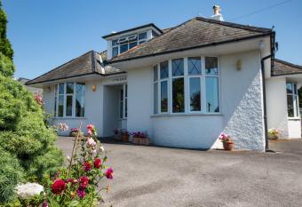 Eypeleaze B&B allows 18 year olds to book a room