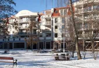 Apartament Polonia has Balcony rooms