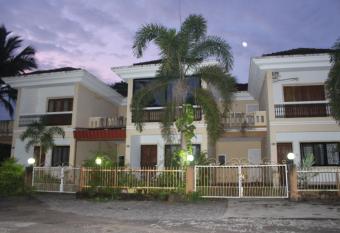 Rosvilla Guest House has Balcony rooms