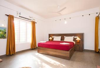 Godsown Villa has Balcony rooms