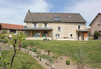 Maison le Barrage has Balcony rooms