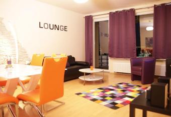 Art City Studio Kassel 7 allows 18 year olds to book a room