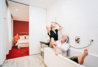 Smartflats - Pacific Brussels has Balcony rooms