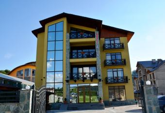 Snow King Hotel has Balcony rooms