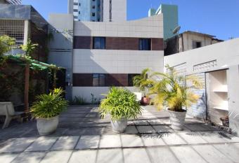 Studio Boa Viagem allows 18 year olds to book a room