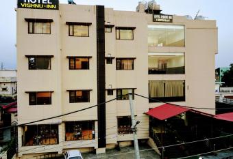 Hotel Vishnu Inn allows 18 year olds to book a room