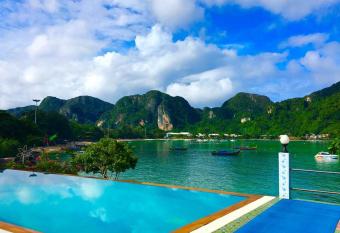 Phi Phi View Point Resort has Balcony rooms