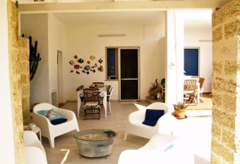 Villa Ril   has rooms with a private hot tub