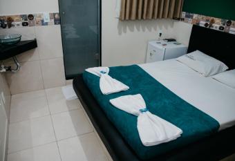 Hotel Positano allows 18 year olds to book a room