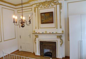 Royal Palace Home has Balcony rooms