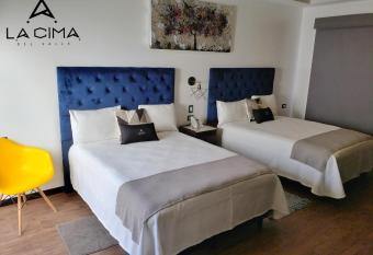 La Cima del Valle has Balcony rooms