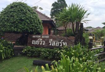 Bayview Resort has Balcony rooms