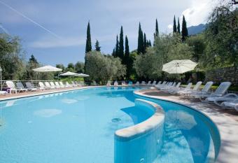 Villaggio Albergo Casa e Lago has Balcony rooms